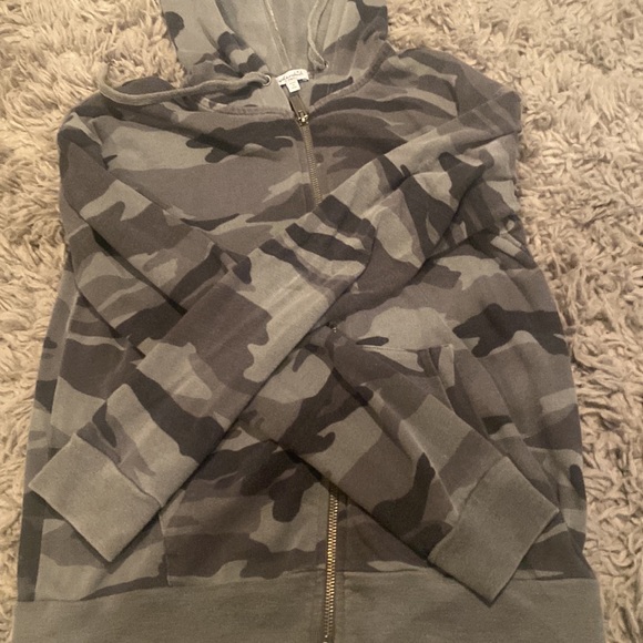 Camo zip up - Picture 4 of 5